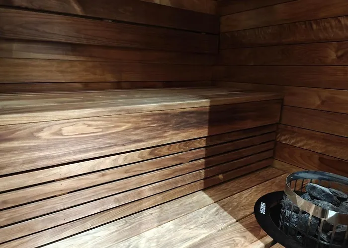 Atmospheric With Jacuzzi Дом отдыха *